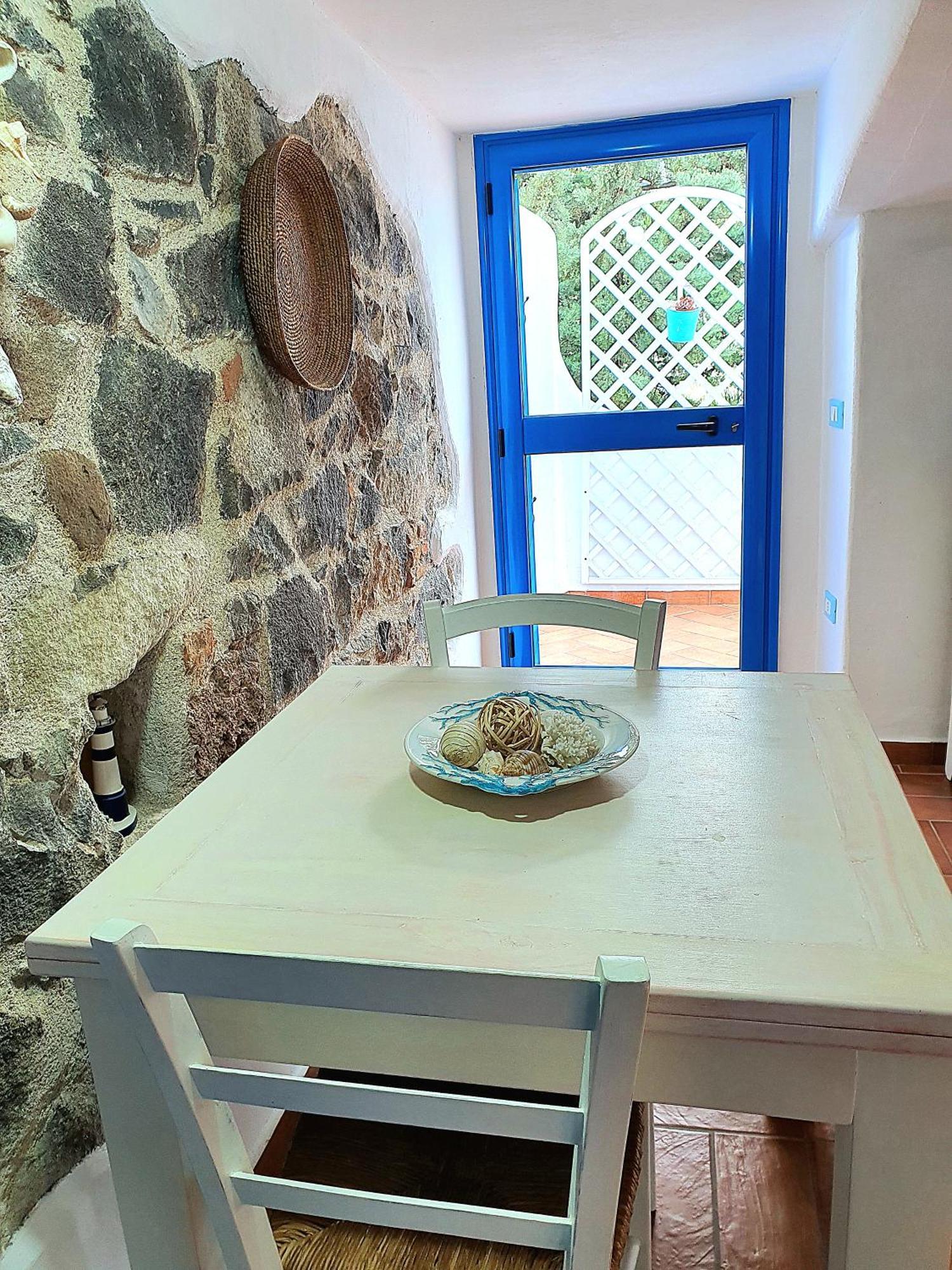 Dommos - Andira Apartments Orosei Room photo